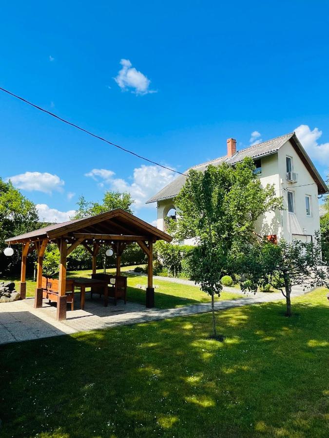 Dunakanyar Apartman Pilismarot Exteriér fotografie